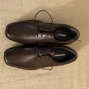 johnston and murphy shoes man